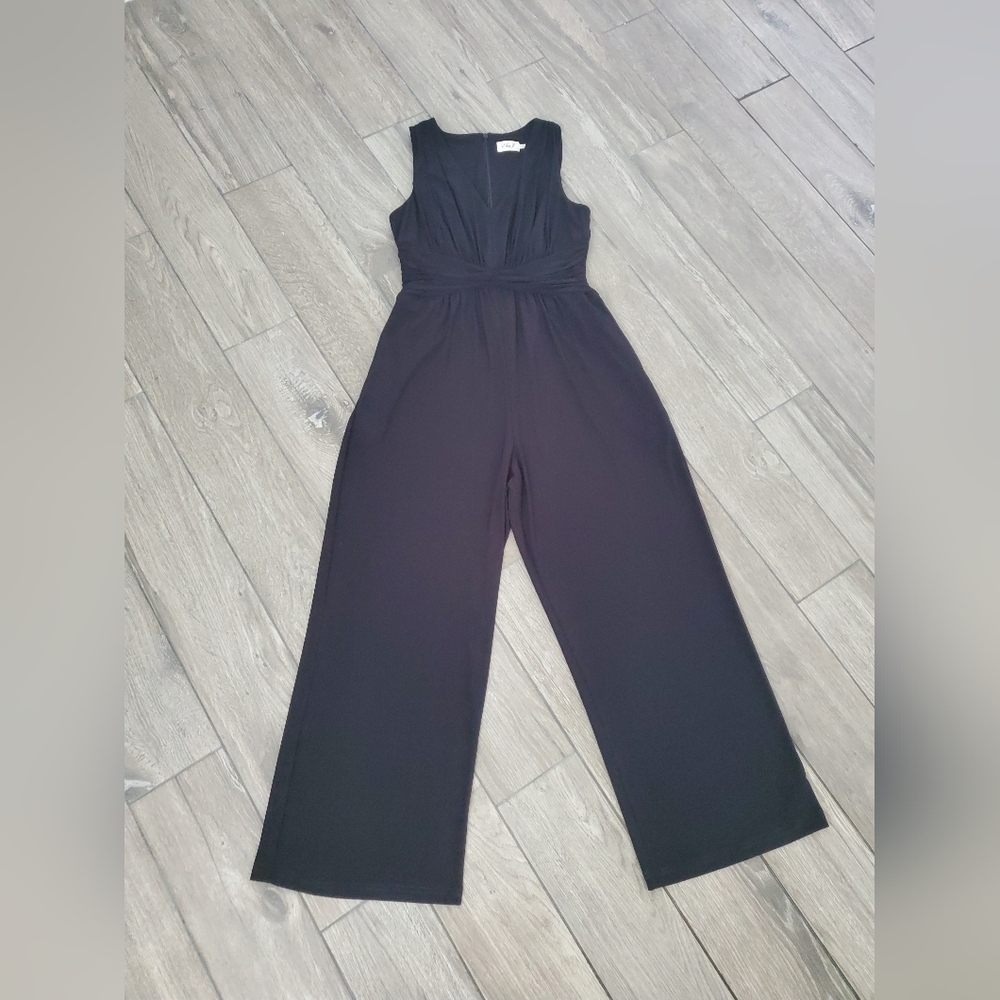 Eliza J polyester blend stretch black V-neck sleeveless wide leg jumpsuit size M - Picture 1 of 11
